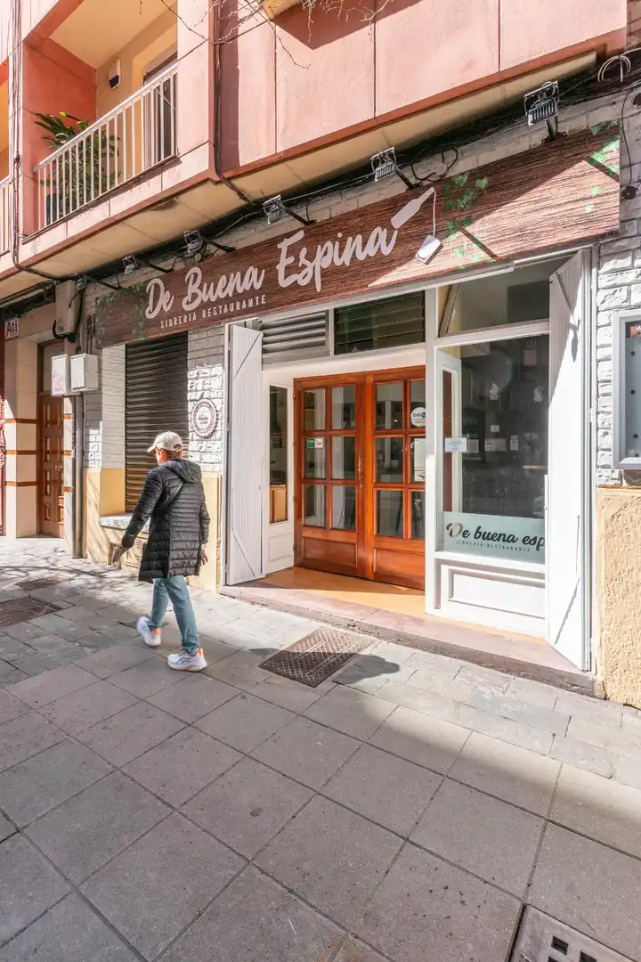 Local en venta en Gijón  con Amueblado