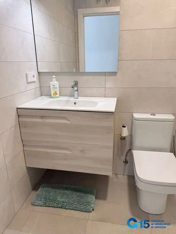 Baño de Ático en venta en Astigarraga con Calefacción y Terraza