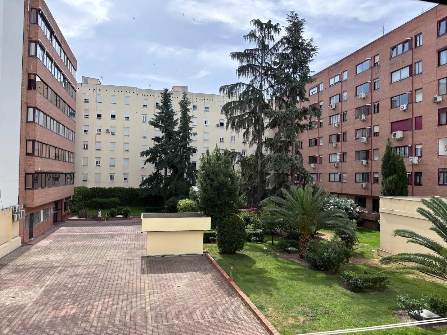 Vista exterior de Pis de lloguer en Madrid amb Aire condicionat i Calefacció