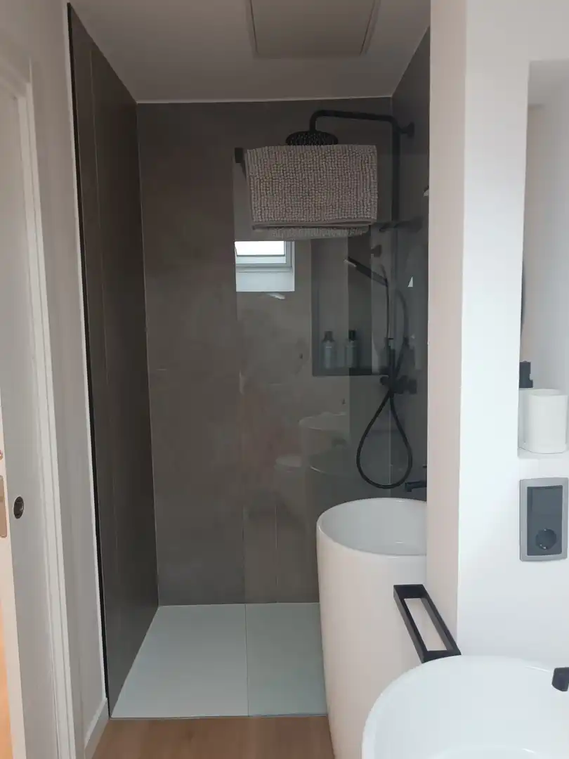 Baño de Casa adosada en venta en Castropol con Aire acondicionado, Calefacción y Terraza