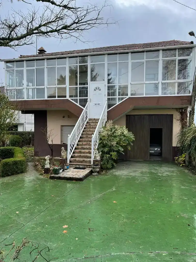 Vista exterior de Piso en venta en Trasmiras con Balcón