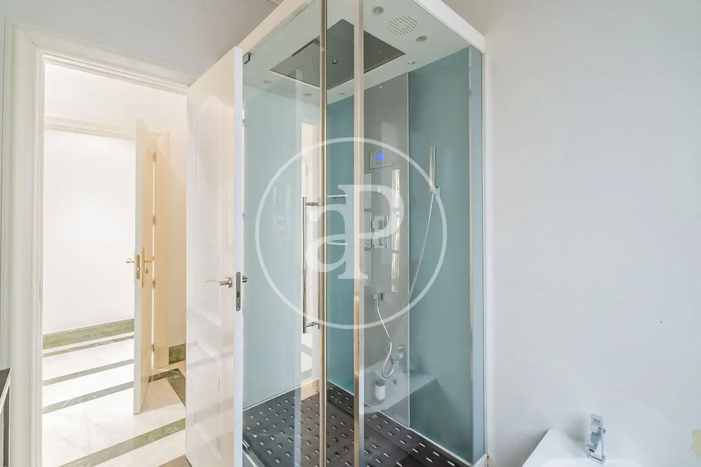 Baño de Piso en venta en Madrid con Aire acondicionado y Calefacción