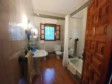 Baño de Casa o chalet en venta en Zuheros con Calefacción, Jardín privado y Terraza