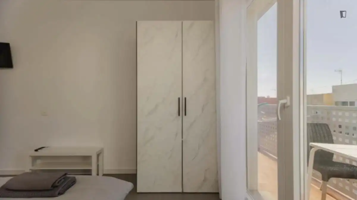 Studio with lift to rent in Benicalap, imagen 6