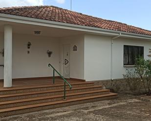 Exterior view of House or chalet for sale in Villar del Buey  with Air Conditioner and Terrace