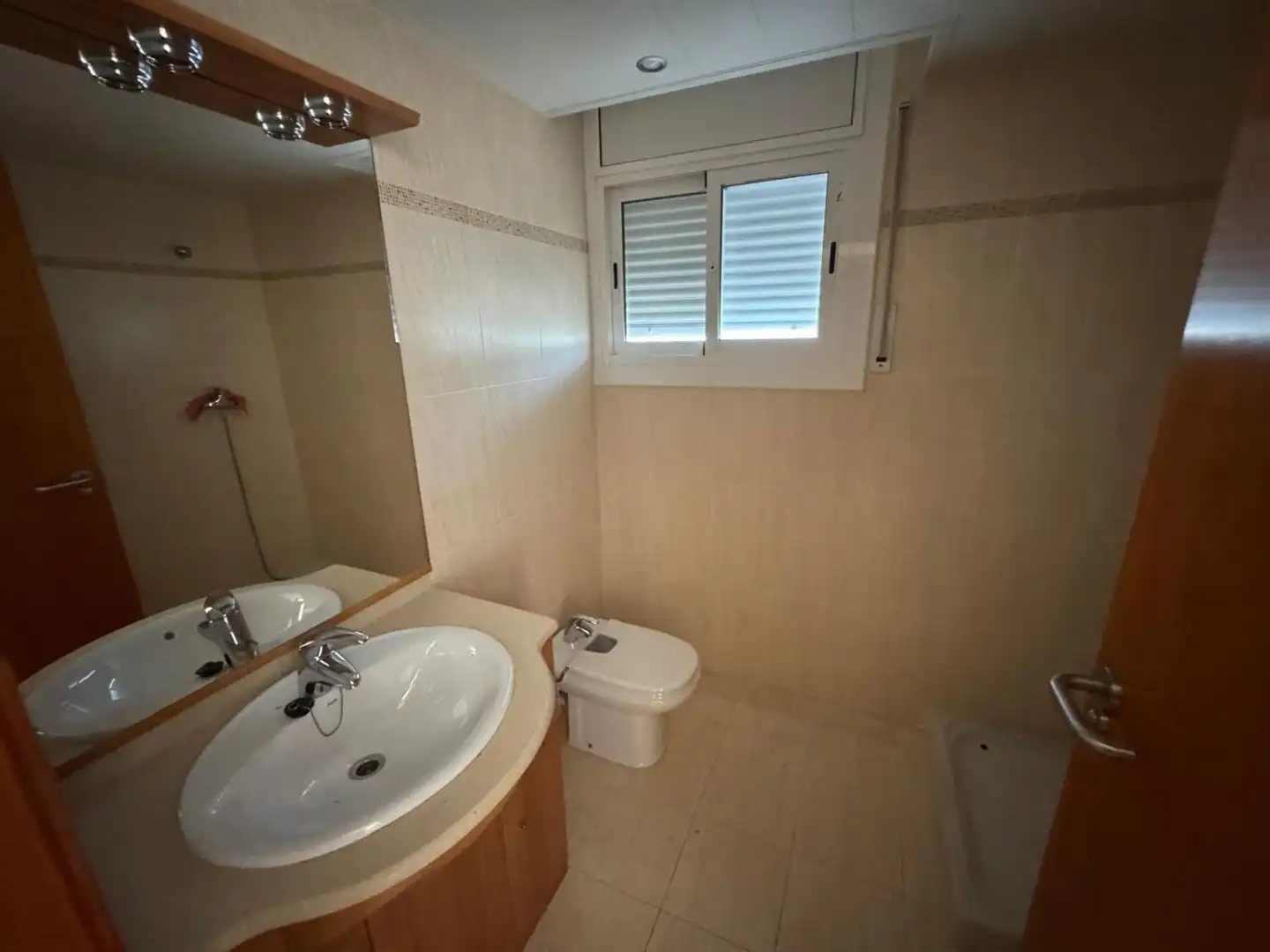 Casa con terrazza in vendita a Montserrat roig, imagen 7