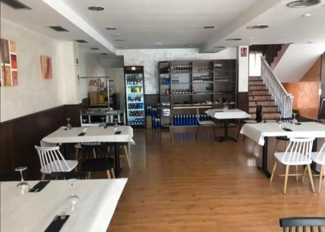 Edifici en venda en Villagonzalo Pedernales