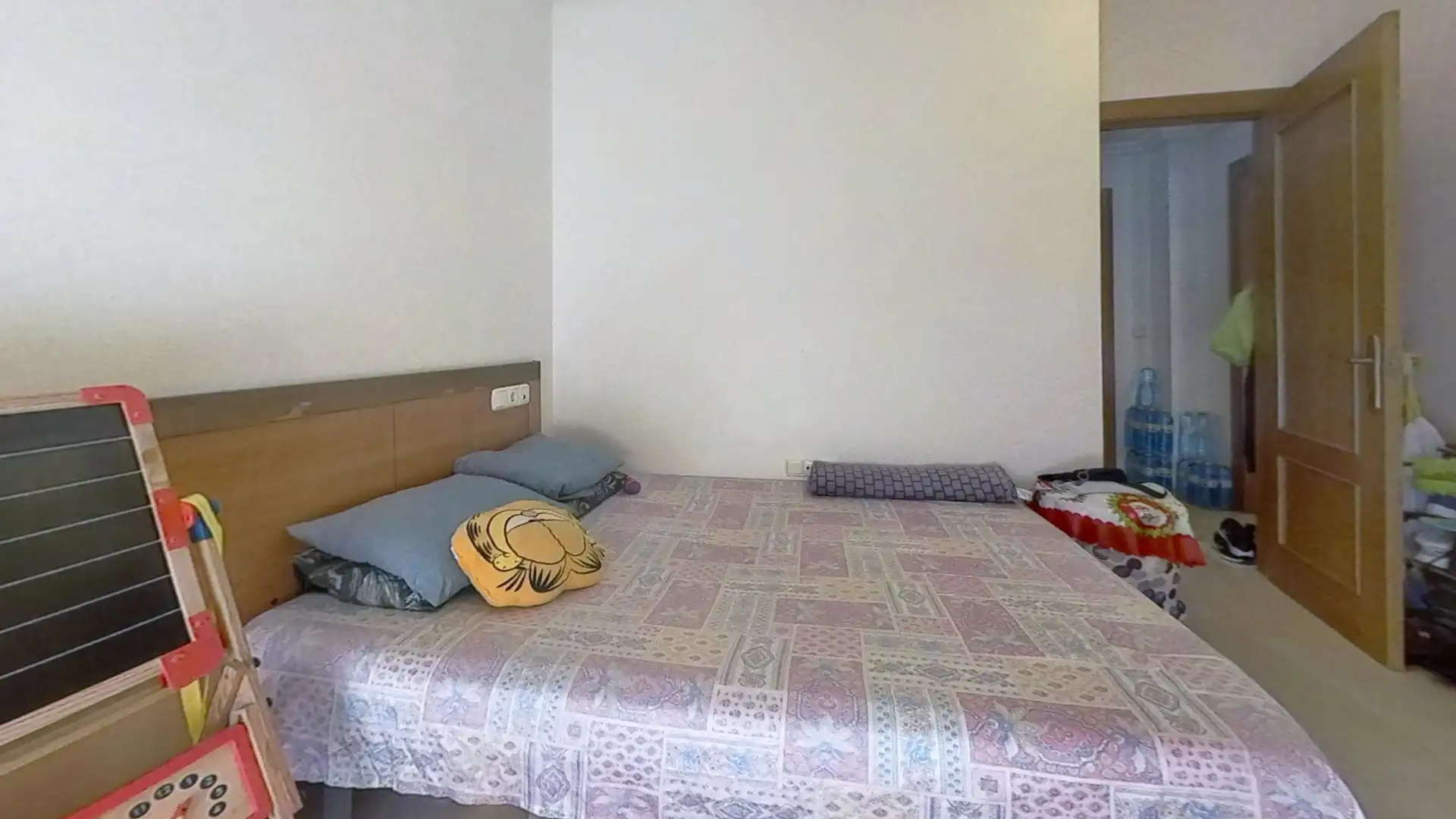 Dormitori de Pis en venda en Pilar de la Horadada amb Aire condicionat, Terrassa i Moblat