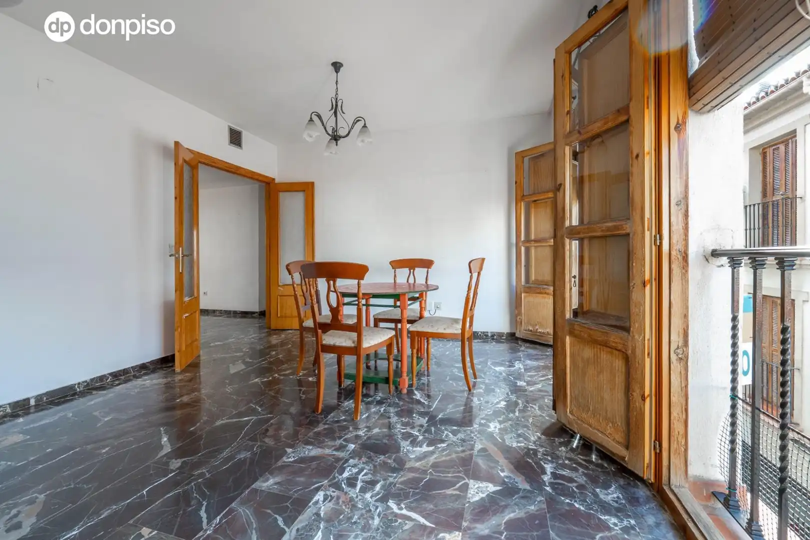 Comedor de Piso en venta en Granada con Aire acondicionado y Calefacción