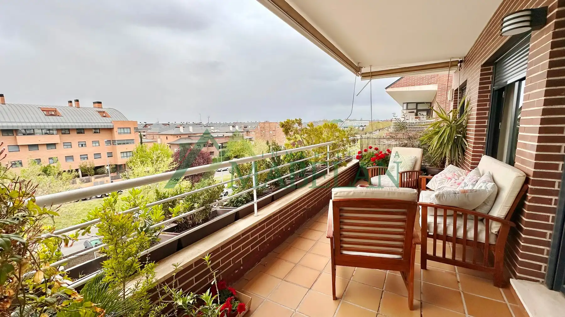 Piso en venta en Avenida de la Oliva, Golf - El Carralero
