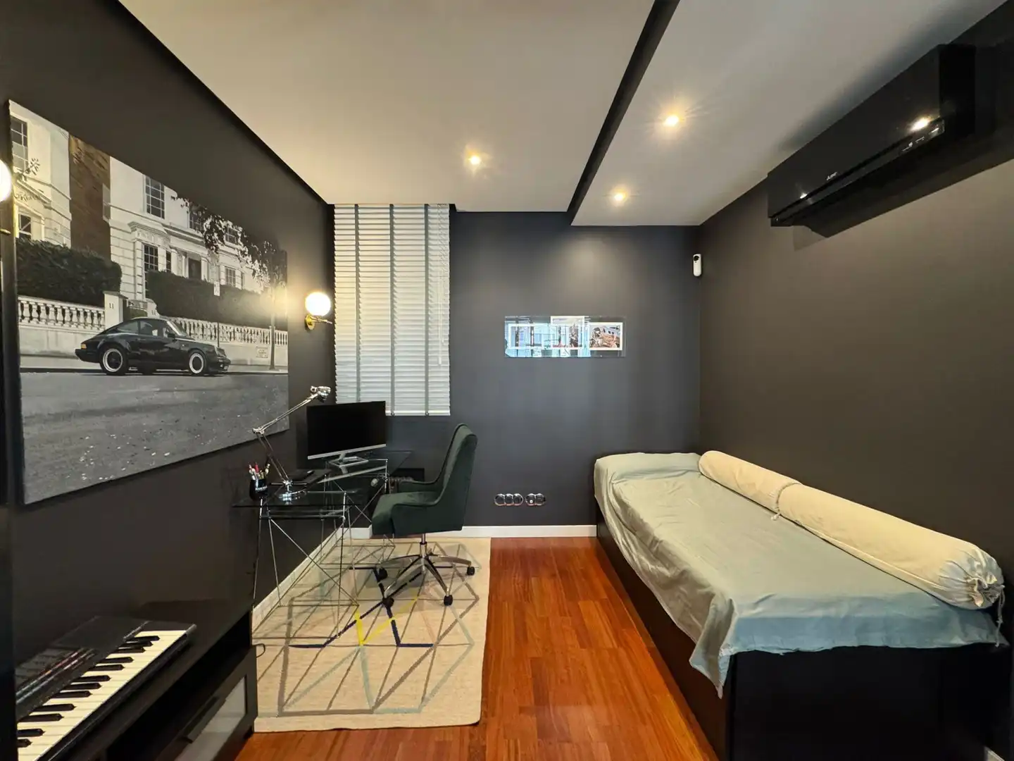 Schlafzimmer von Wohnung zur Miete in Madrid mit Klimaanlage, Heizung und Möbliert