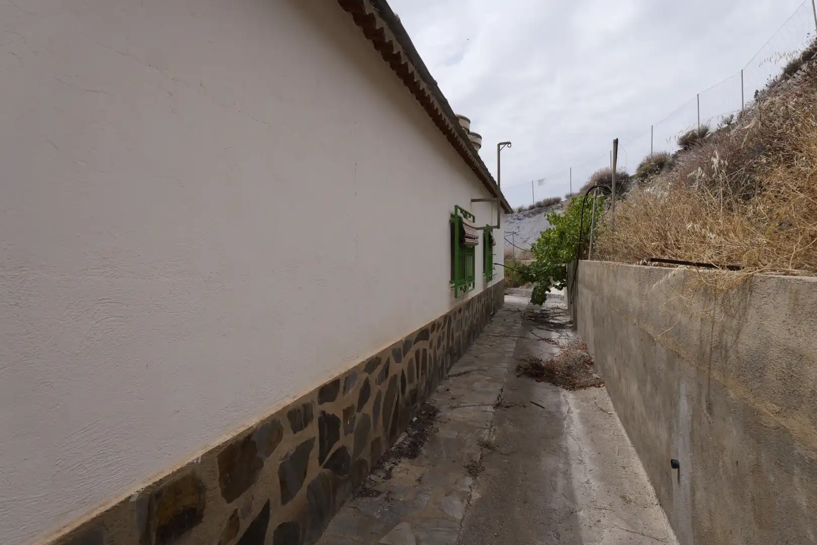 Vista exterior de Casa o xalet en venda en Nevada amb Jardí privat, Terrassa i Moblat