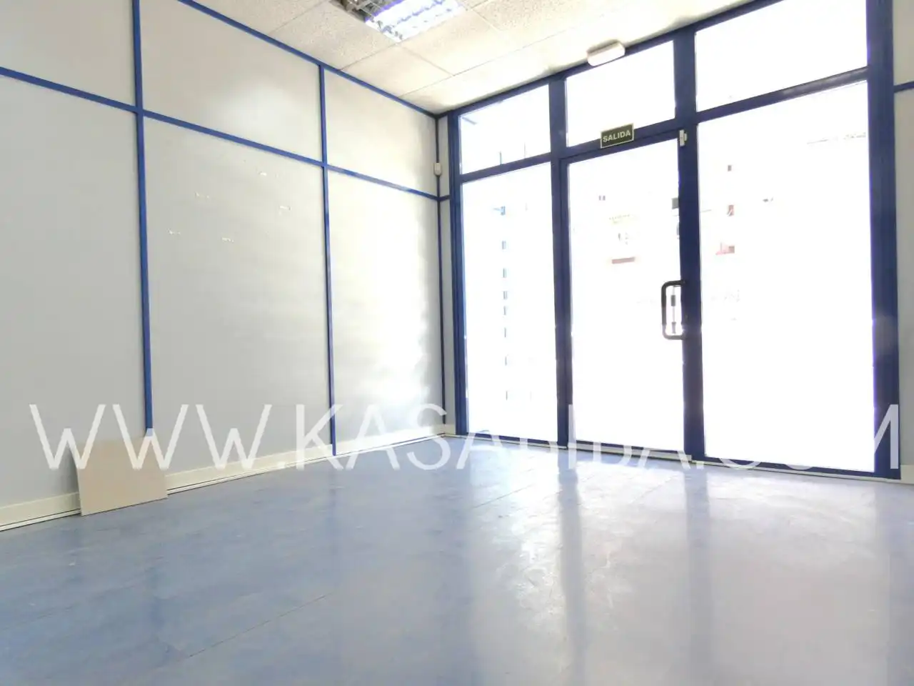 Local en venta en  Valencia Capital con Aire acondicionado