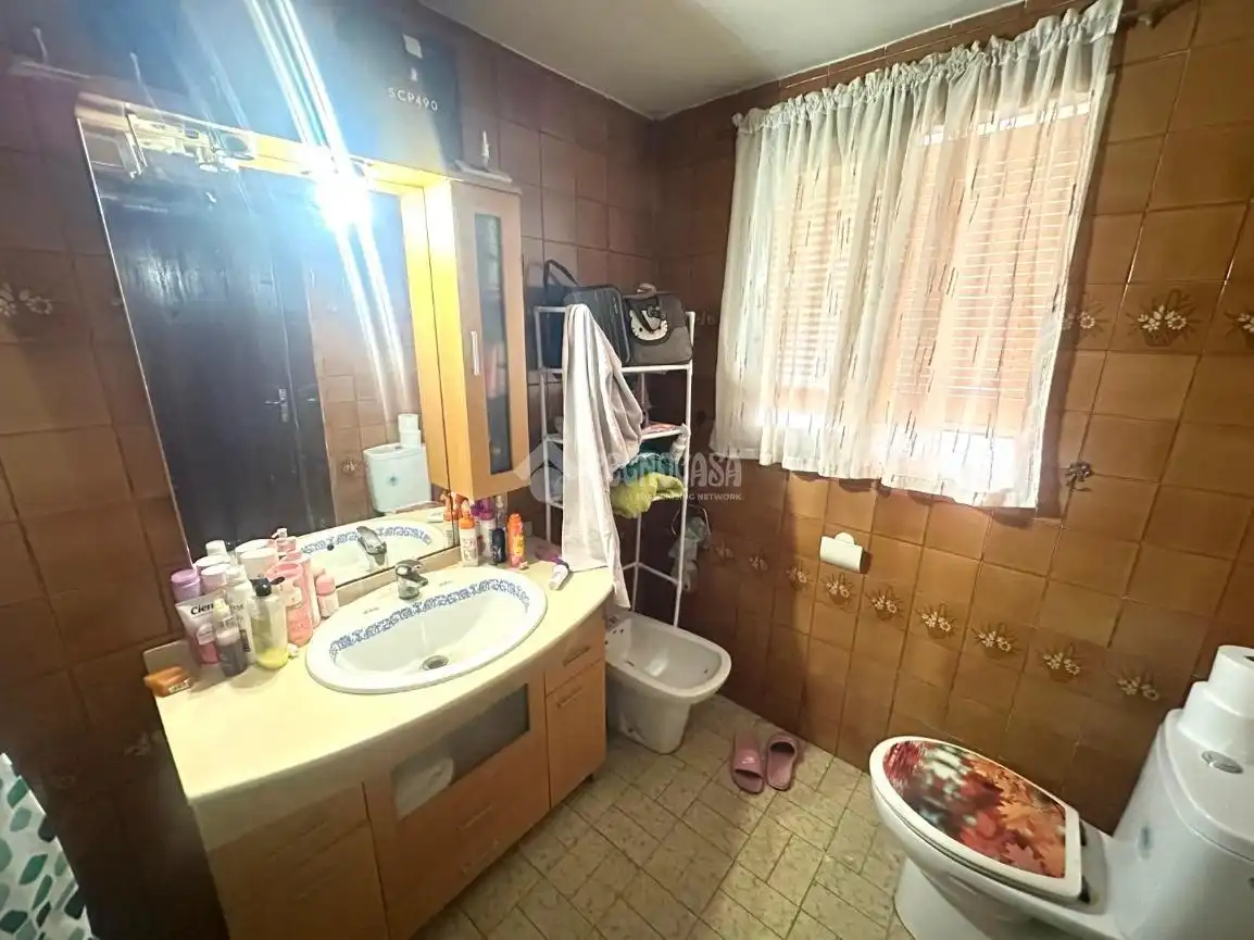 Bathroom of Houses for sale in Jódar, Jaén