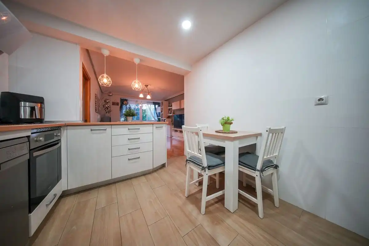 Cocina de Planta baja en venta en Móstoles con Calefacción, Jardín privado y Terraza