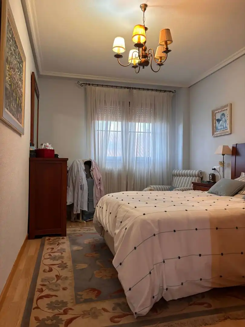 Dormitori de Casa o xalet en venda en Salamanca amb Terrassa