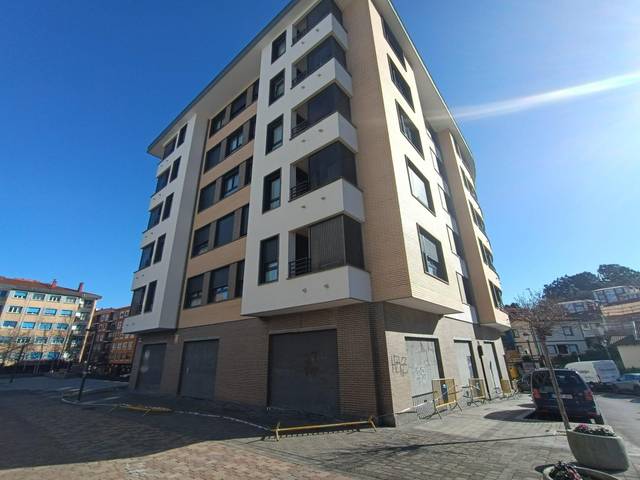 Local comercial en Alquiler en Valle de Trápaga-Trapagaran