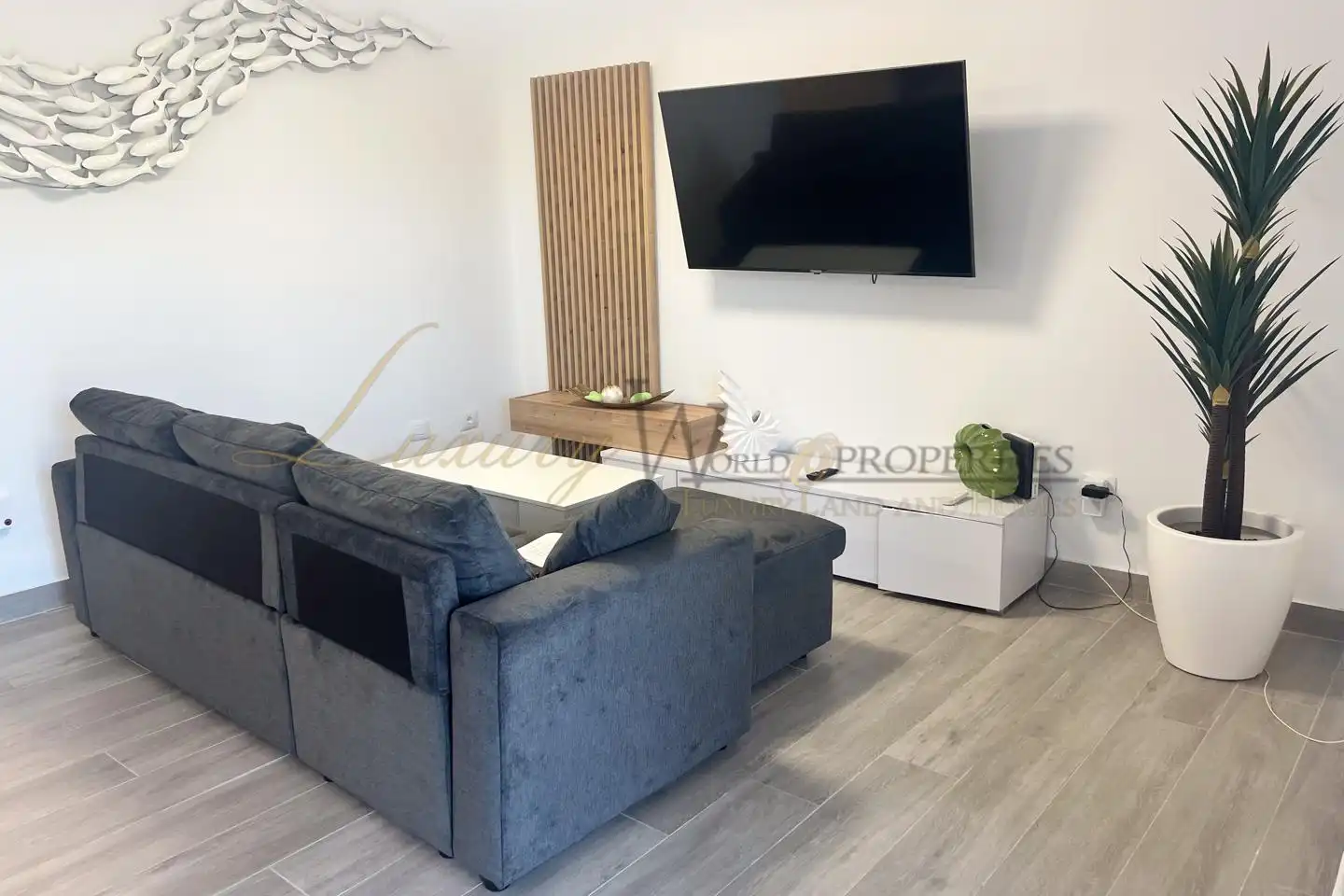 Sala d'estar de Planta baixa en venda en Santiago del Teide amb Terrassa, Moblat i Piscina comunitària