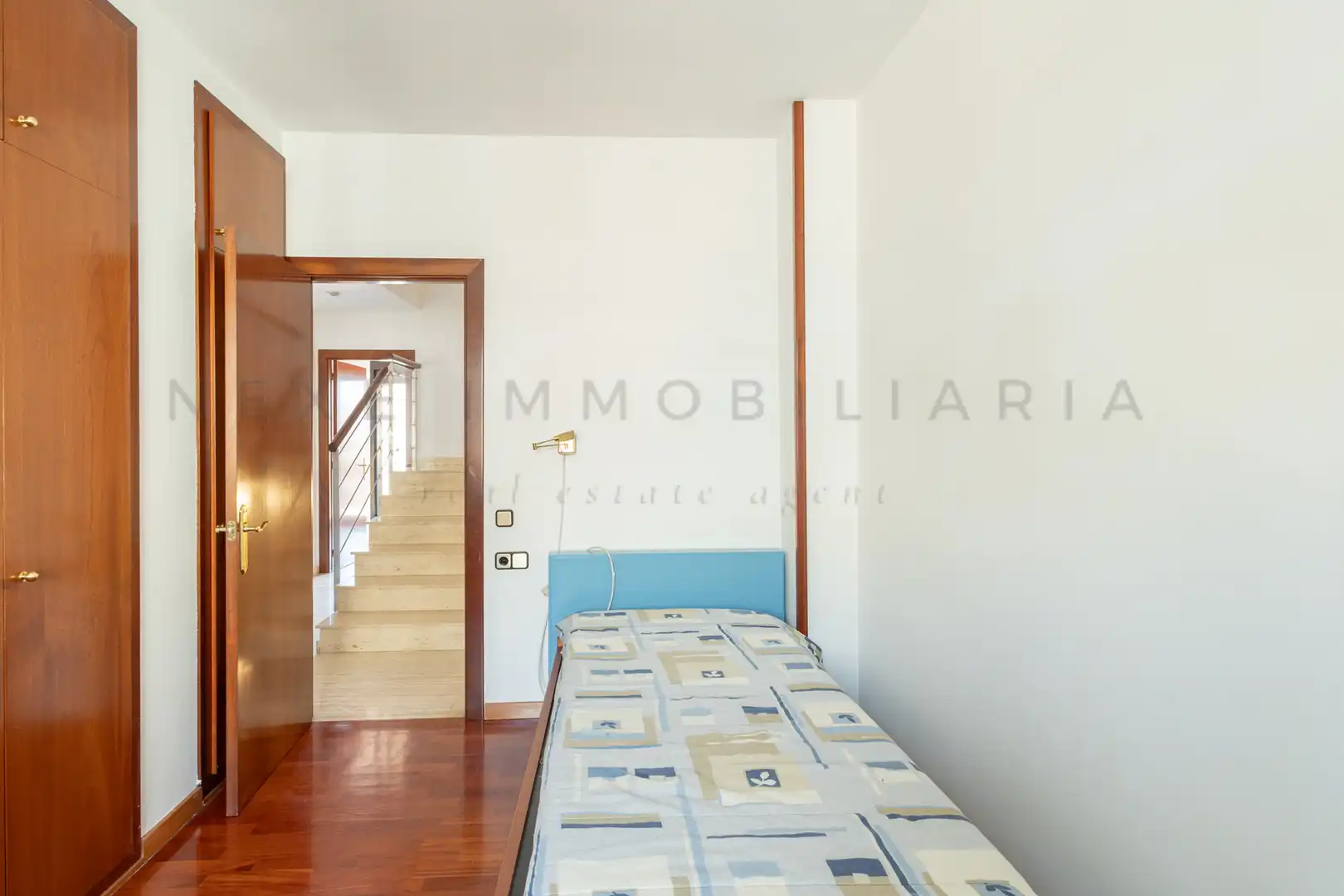 Habitación de Casa adosada en venta en Sabadell con Aire acondicionado, Calefacción y Parquet
