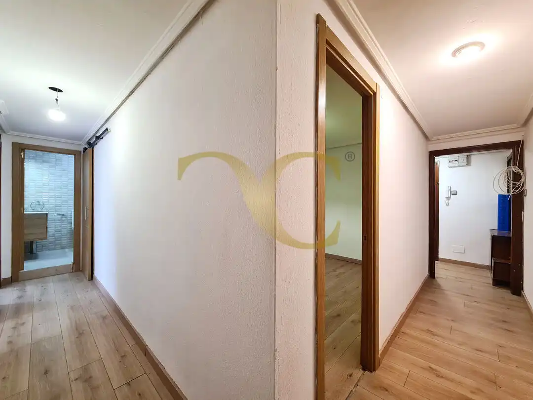 Pis en venda a Calle Aureliano San Román, Milán - Pumarín