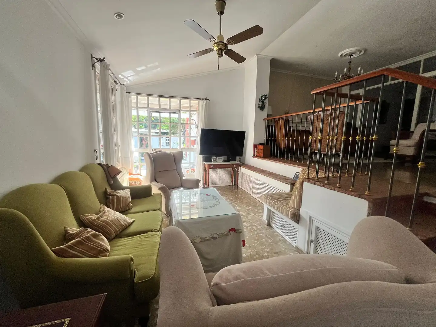 Living room of Houses for sale in Sevilla  with Air Conditioner, Heating and Private garden