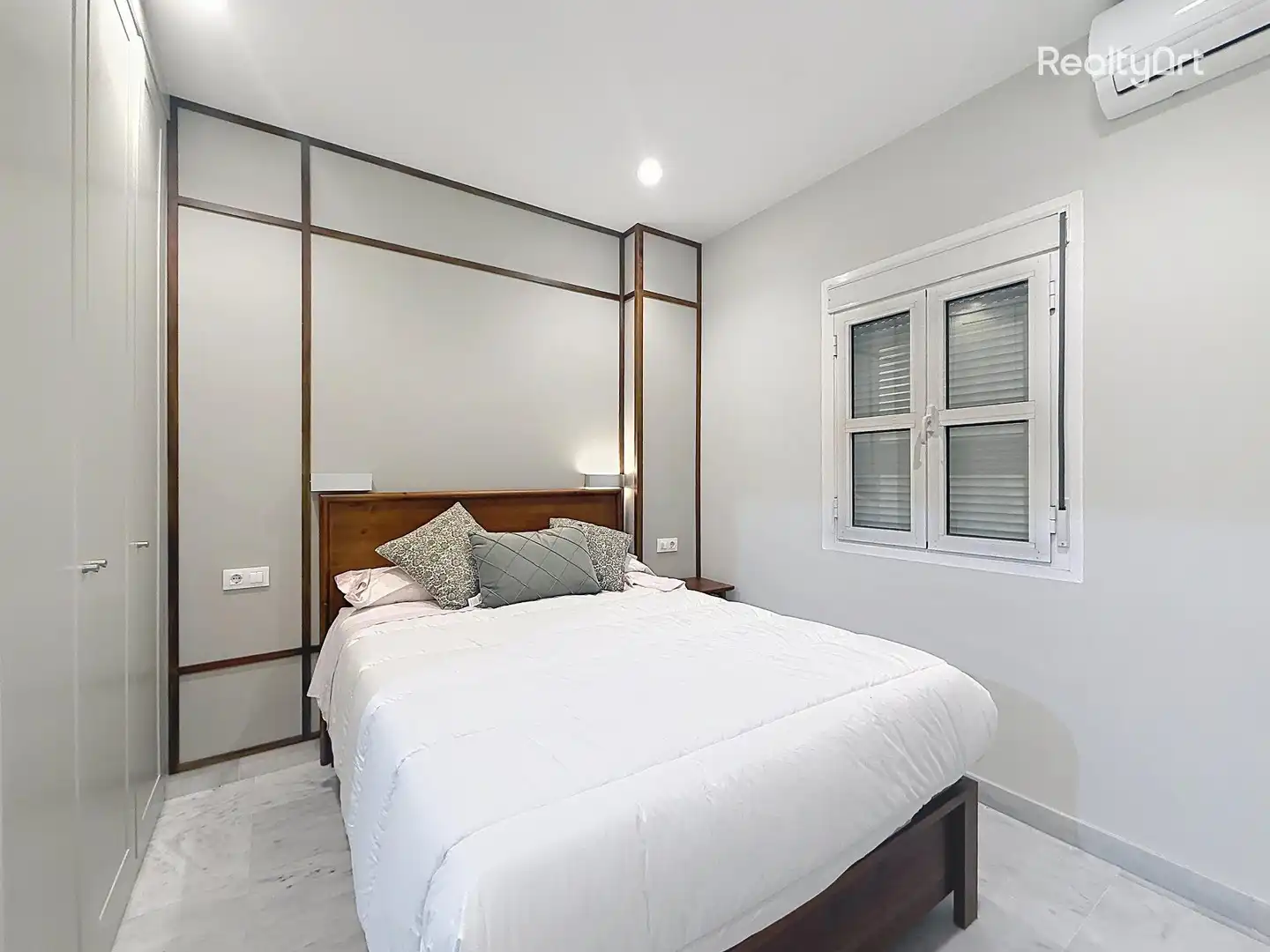 Habitación de Piso de alquiler en Sevilla con Aire acondicionado y Amueblado