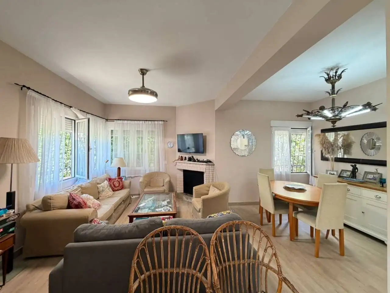 Sala d'estar de Casa o xalet de lloguer en Rincón de la Victoria amb Jardí privat, Terrassa i Moblat