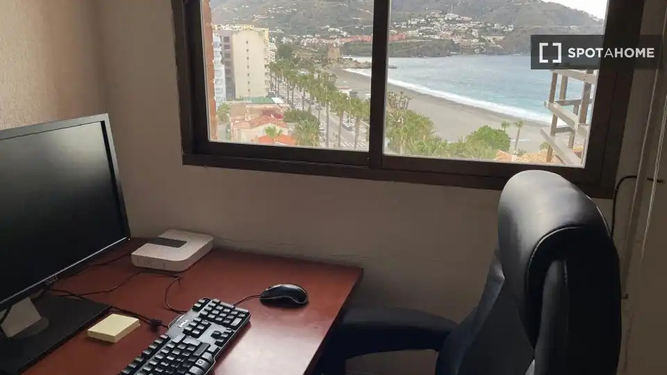 Apartament per a compartir en Almuñécar amb Aire condicionat, Terrassa i Moblat