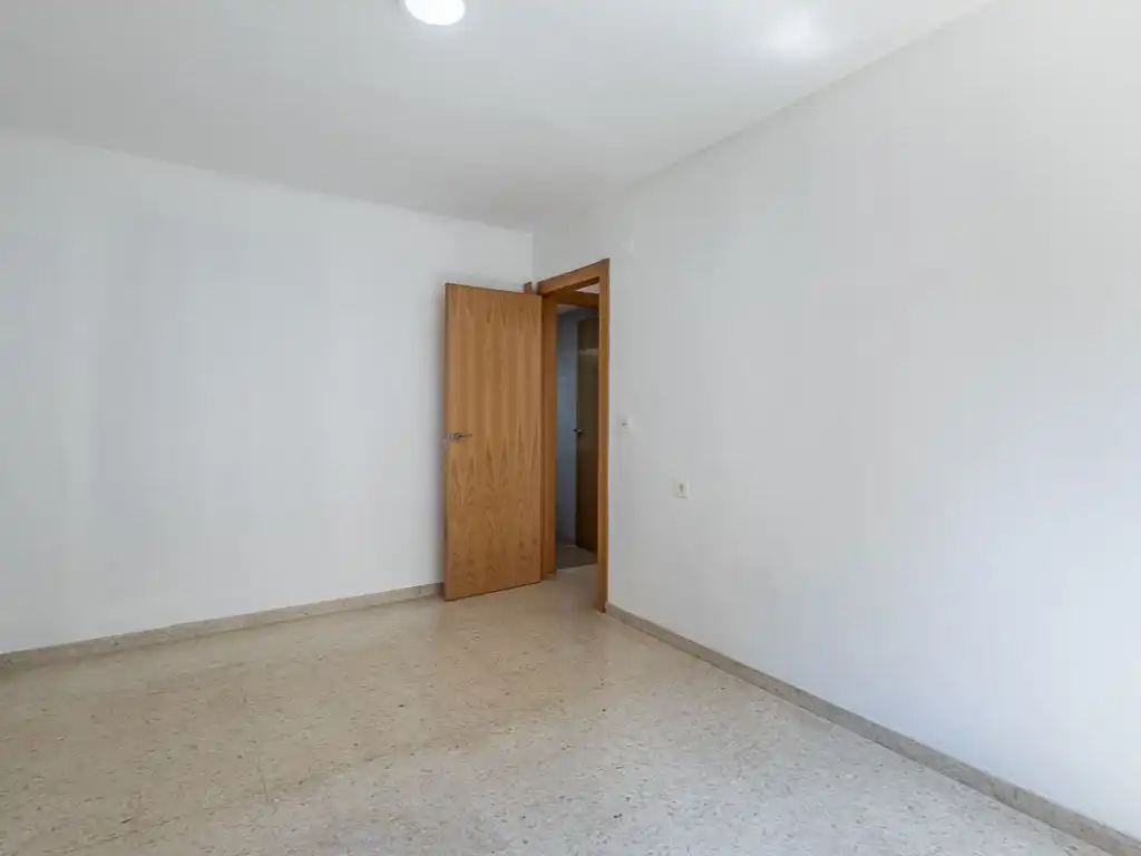 Dormitori de Pis en venda en Granada