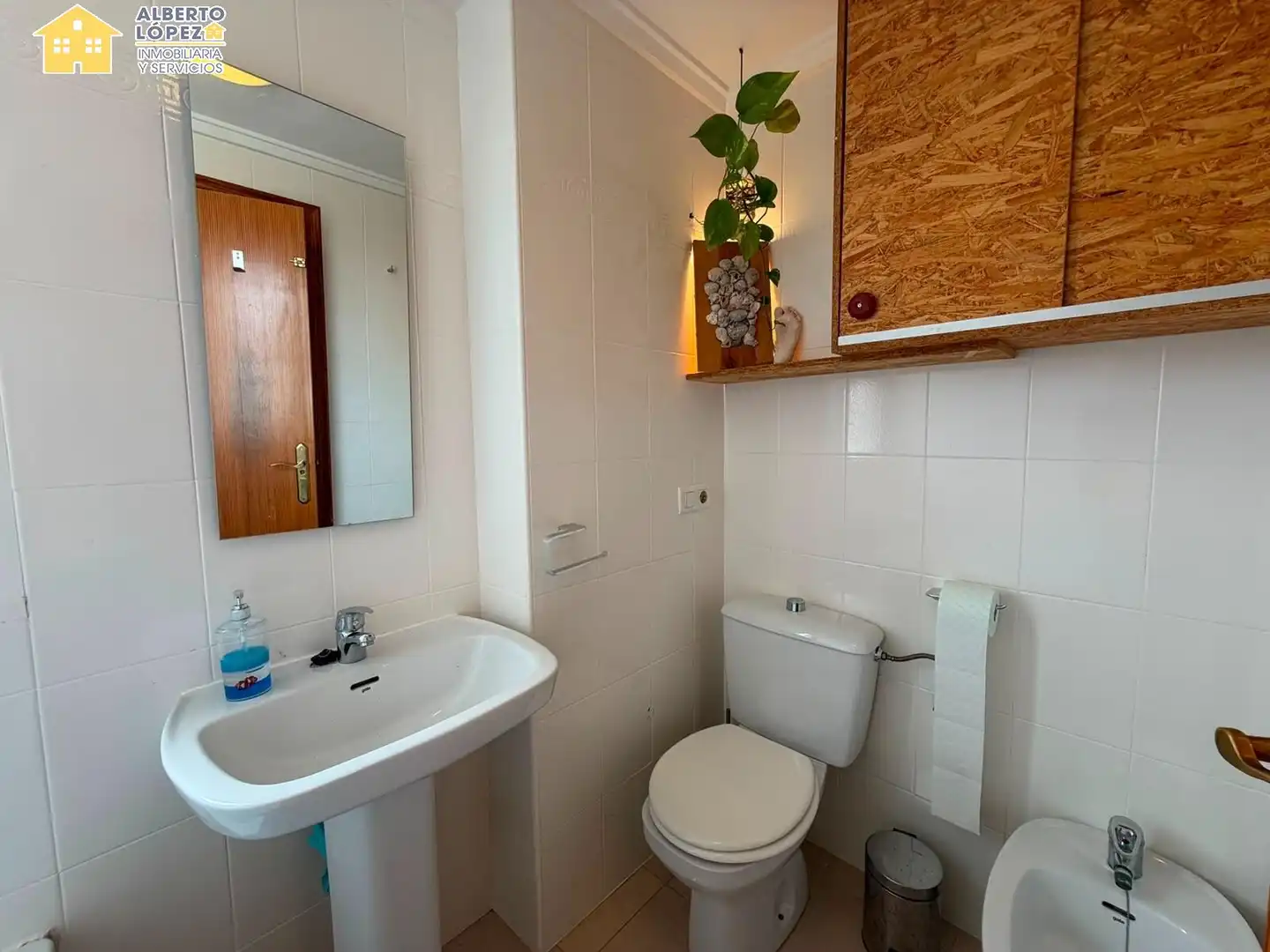 Badezimmer von Wohnungen zur Miete in Elche / Elx mit Klimaanlage, Heizung und Terrasse