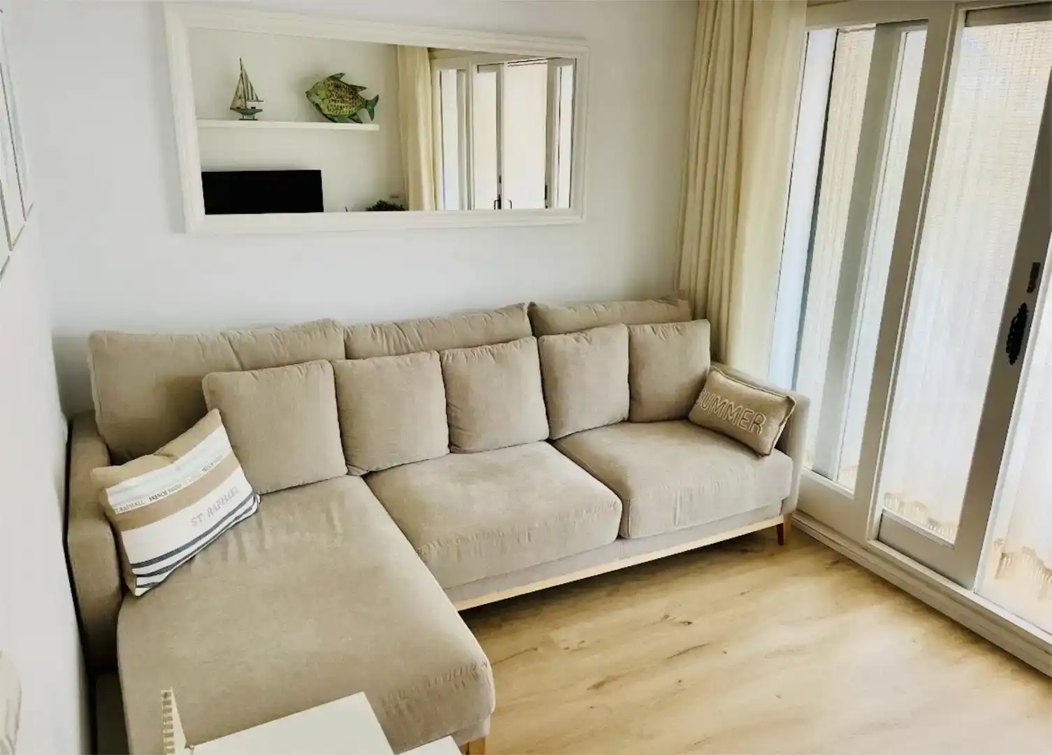 Wohnzimmer von Wohnung zur Miete in Palafrugell mit Privatgarten, Parkett und Schwimmbad