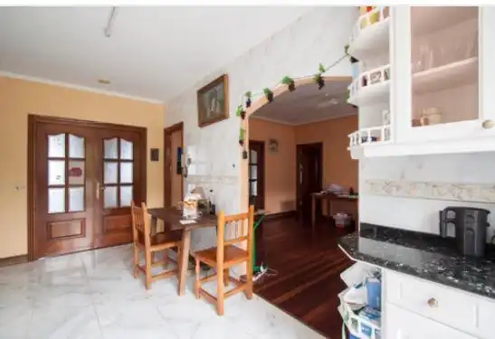 Cuina de Casa adosada en venda en Donostia - San Sebastián  amb Jardí privat i Terrassa
