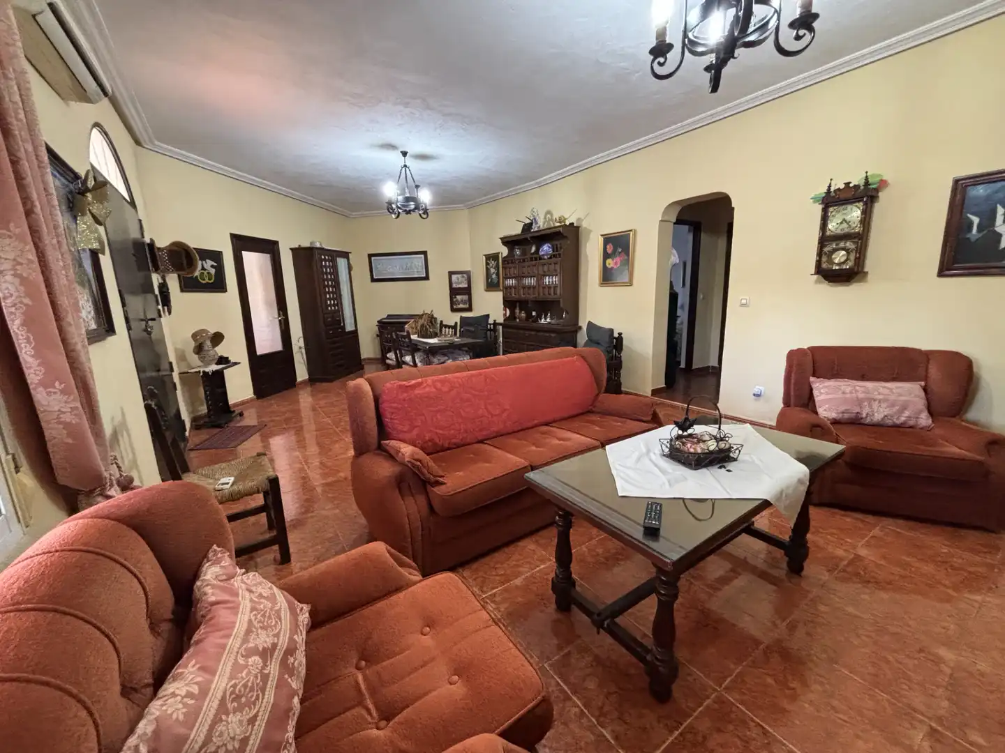 Sala de estar de Finca rústica en venta en Andújar con Aire acondicionado, Jardín privado y Piscina