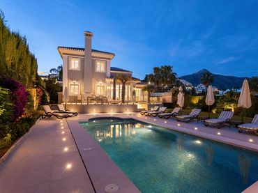 Villa con giardino in vendita a Nueva Andalucía