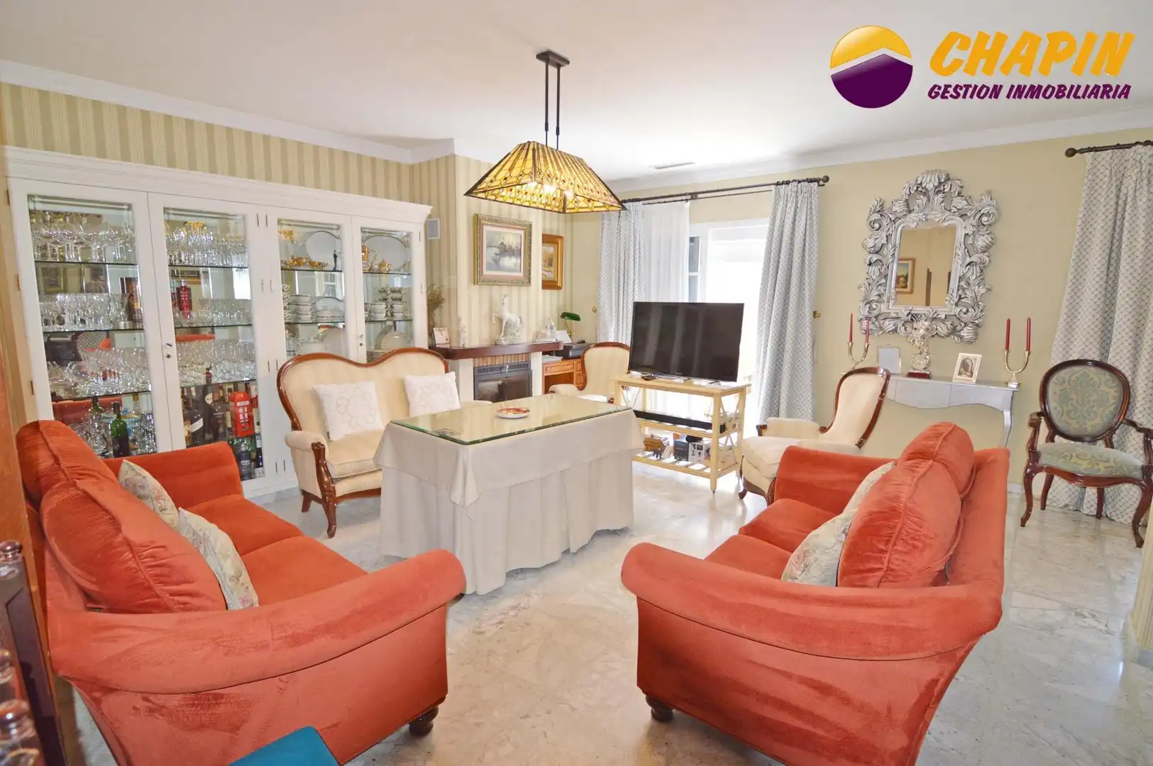 Sala d'estar de Casa o xalet en venda en Jerez de la Frontera amb Aire condicionat i Terrassa