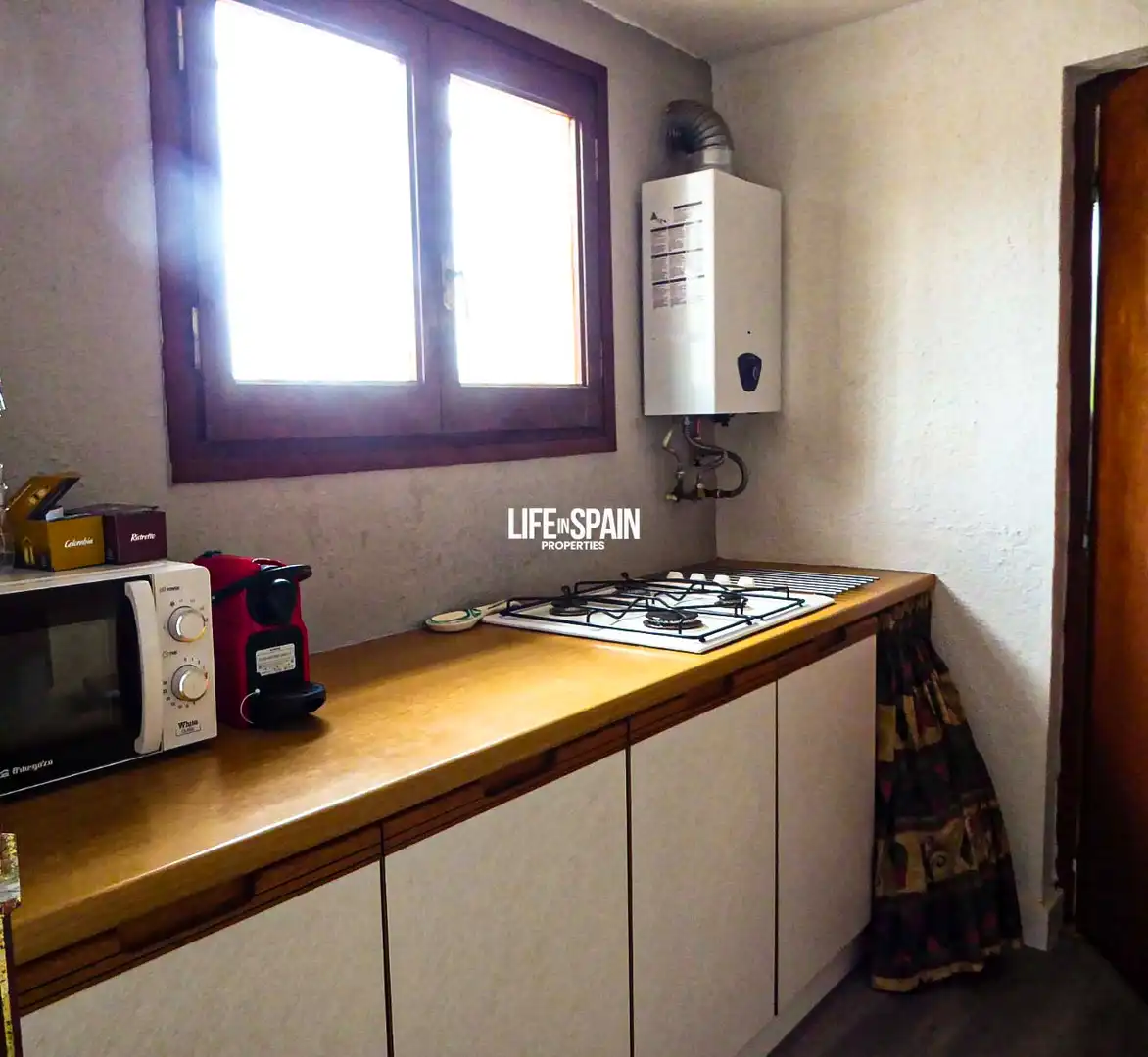 Küche von Country house zum Verkauf in Rasquera mit Klimaanlage, Privatgarten und Terrasse