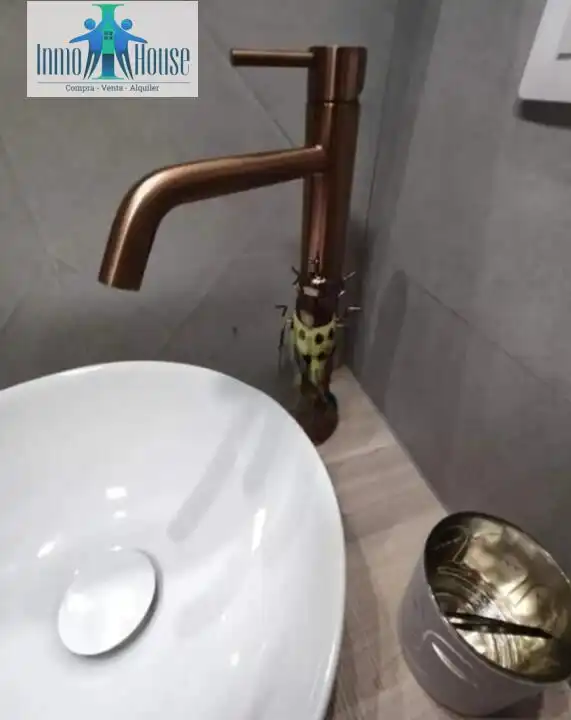 Badezimmer von Wohnung zum Verkauf in Albacete mit Klimaanlage, Heizung und Möbliert