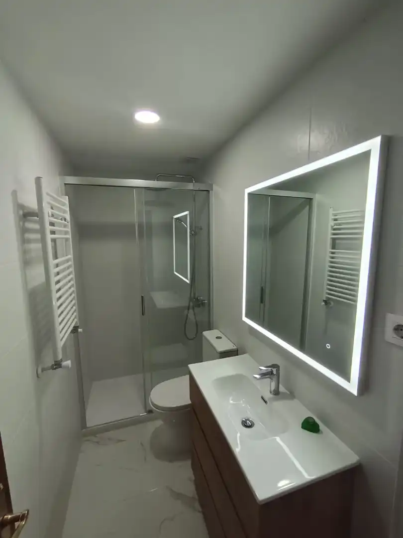 Bathroom of Flat for rent in Madrid  with Heating, Terrace and Oven