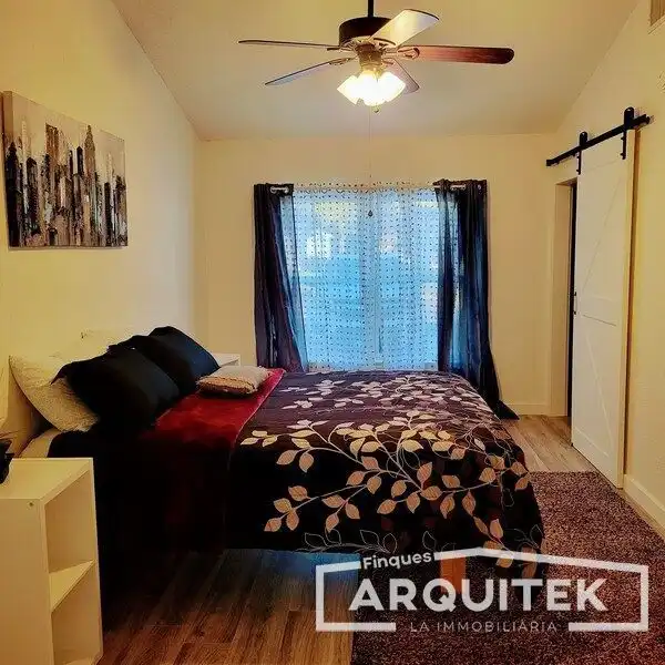 Habitación de Casa adosada en venta en Torrefarrera con Aire acondicionado, Calefacción y Jardín privado