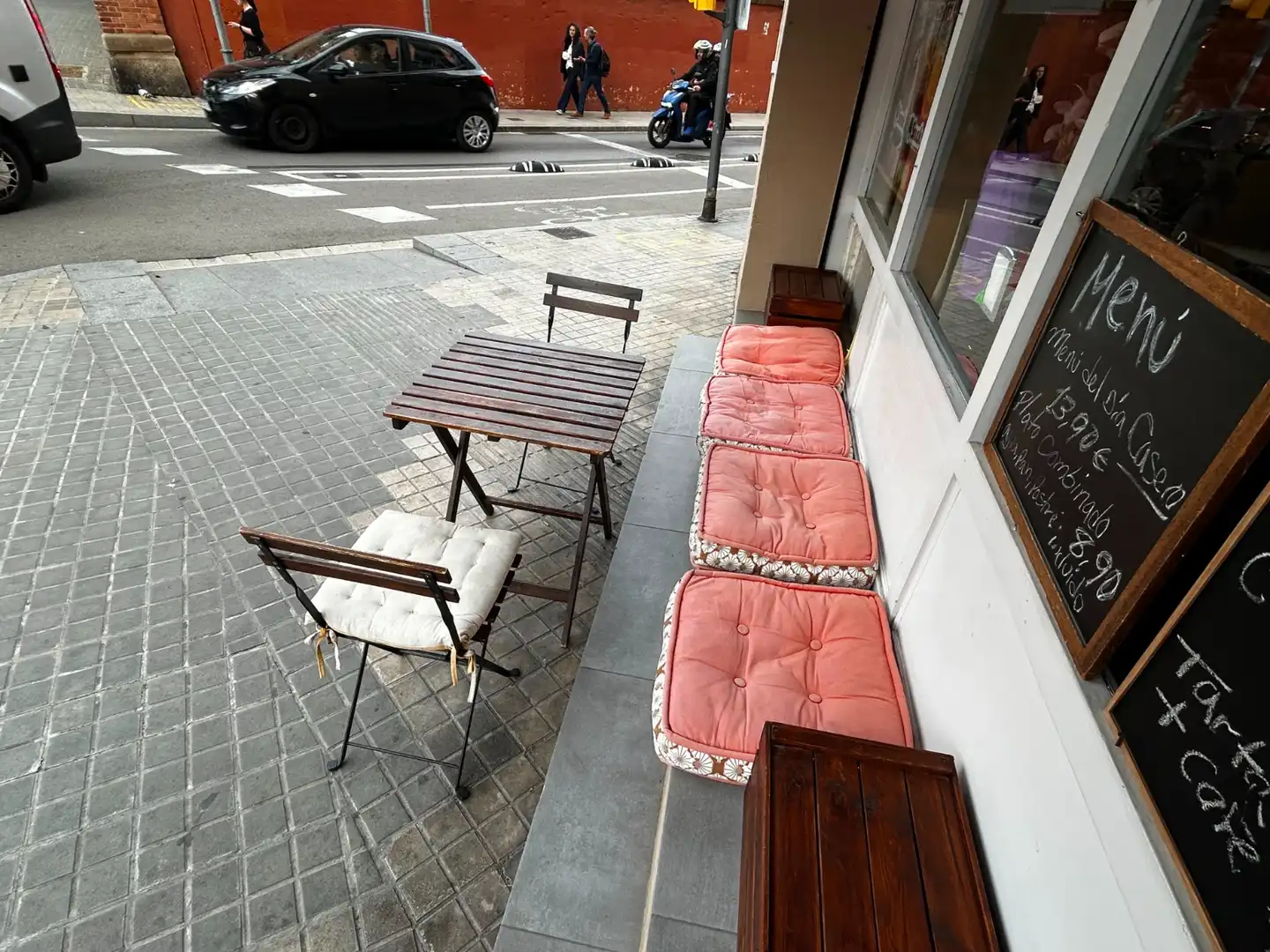Terraza de Local en traspaso en L'Hospitalet de Llobregat con Aire acondicionado, Amueblado y Alarma