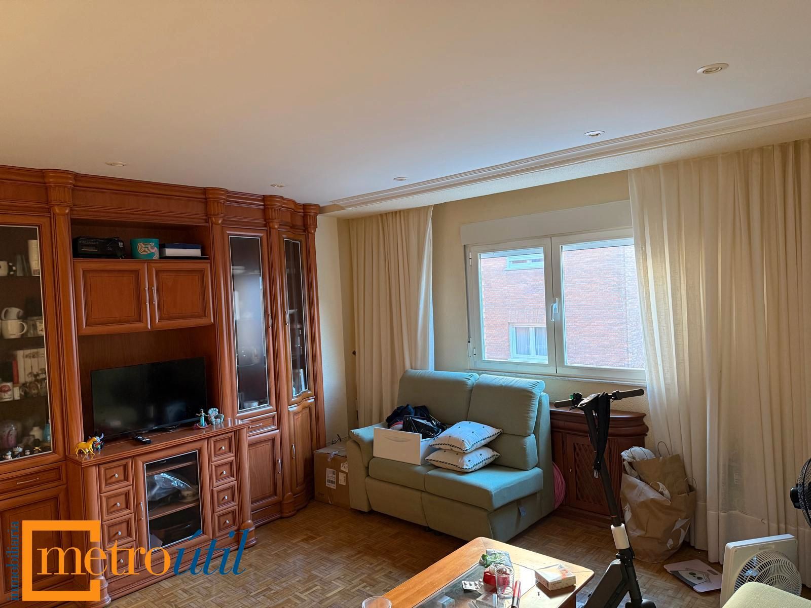 Living room of Flat for sale in Salamanca Capital  with Heating, Parquet flooring and Balcony