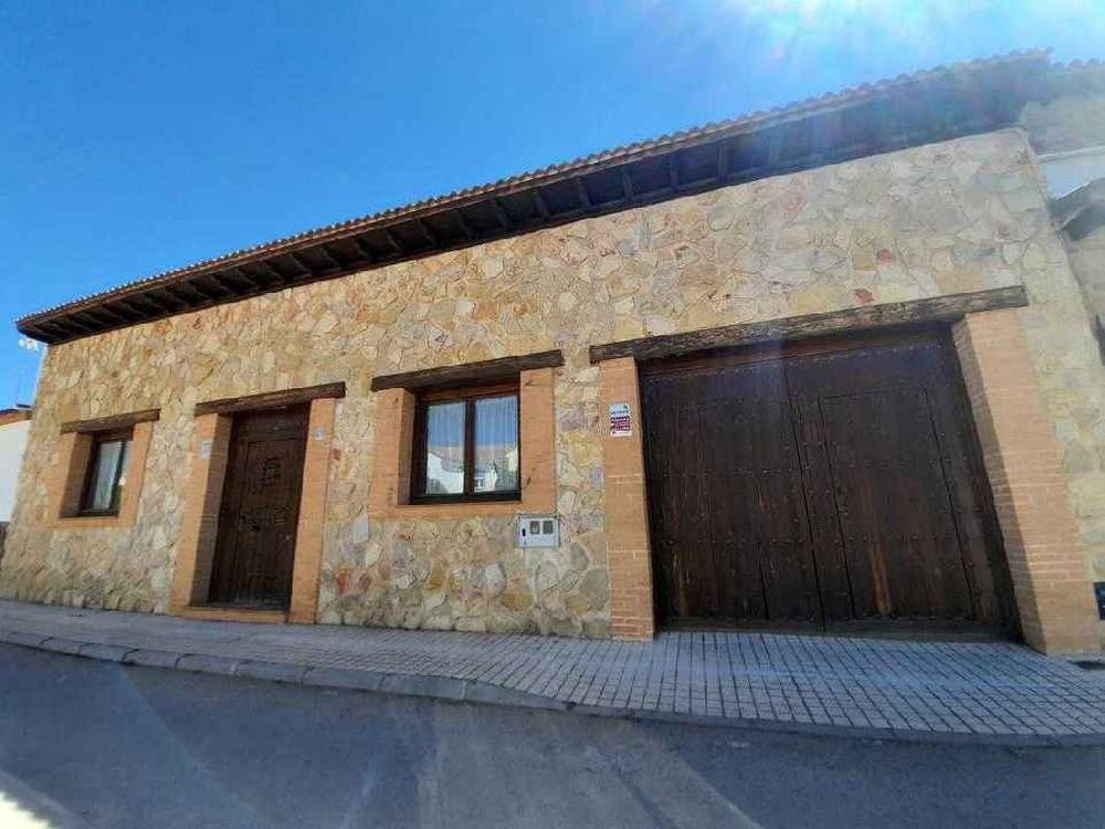 Exterior view of Industrial buildings for sale in Lillo