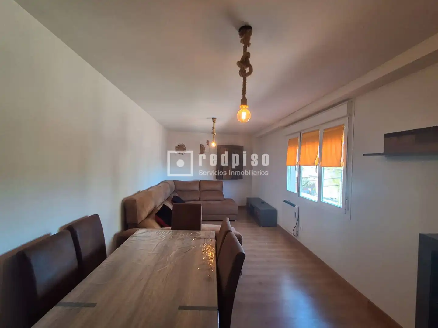 Sala de estar de Piso en venta en Huecas con Calefacción, Trastero y Amueblado