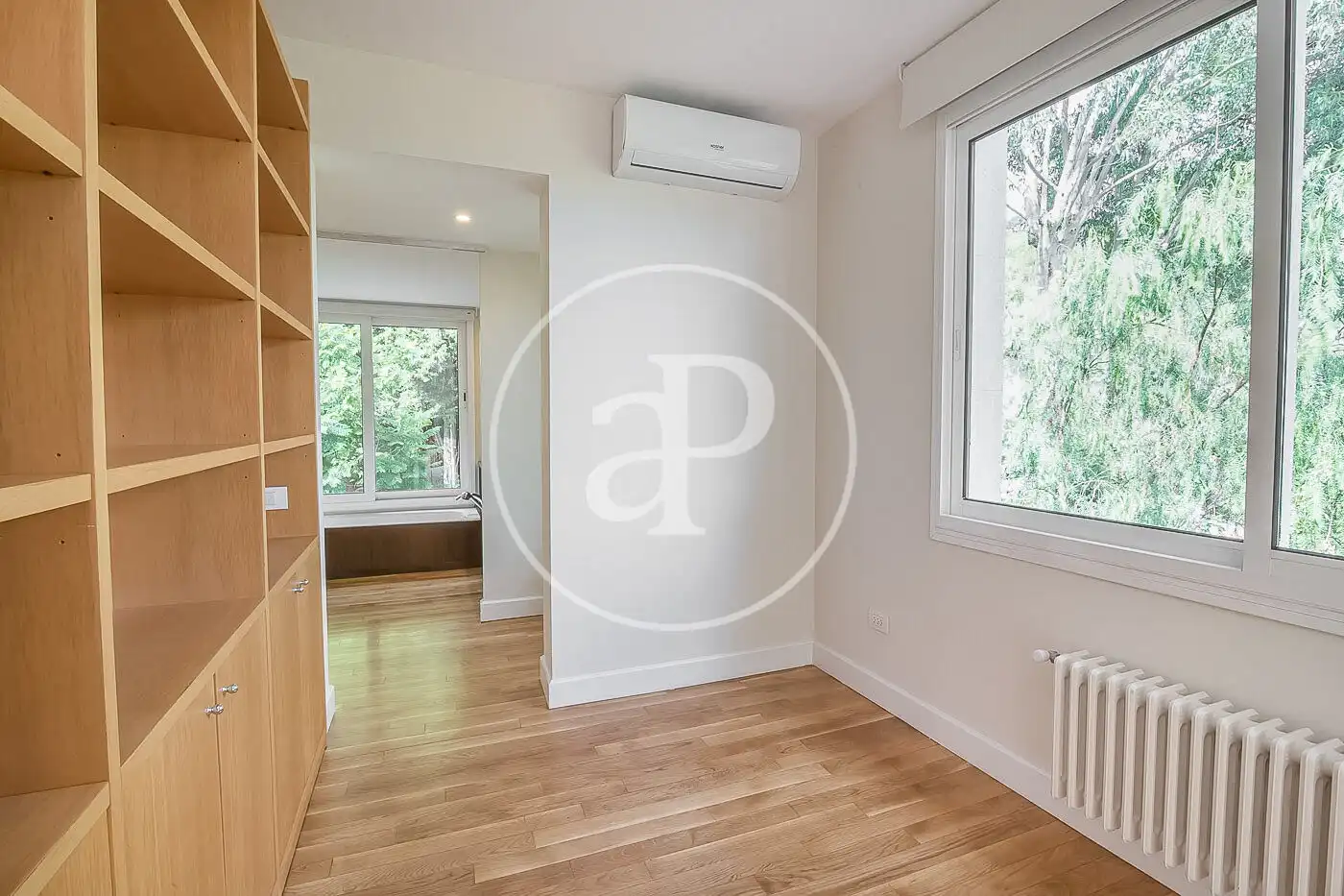 Bedroom of Houses for rent in Barcelona  with Air Conditioner, Heating and Private garden