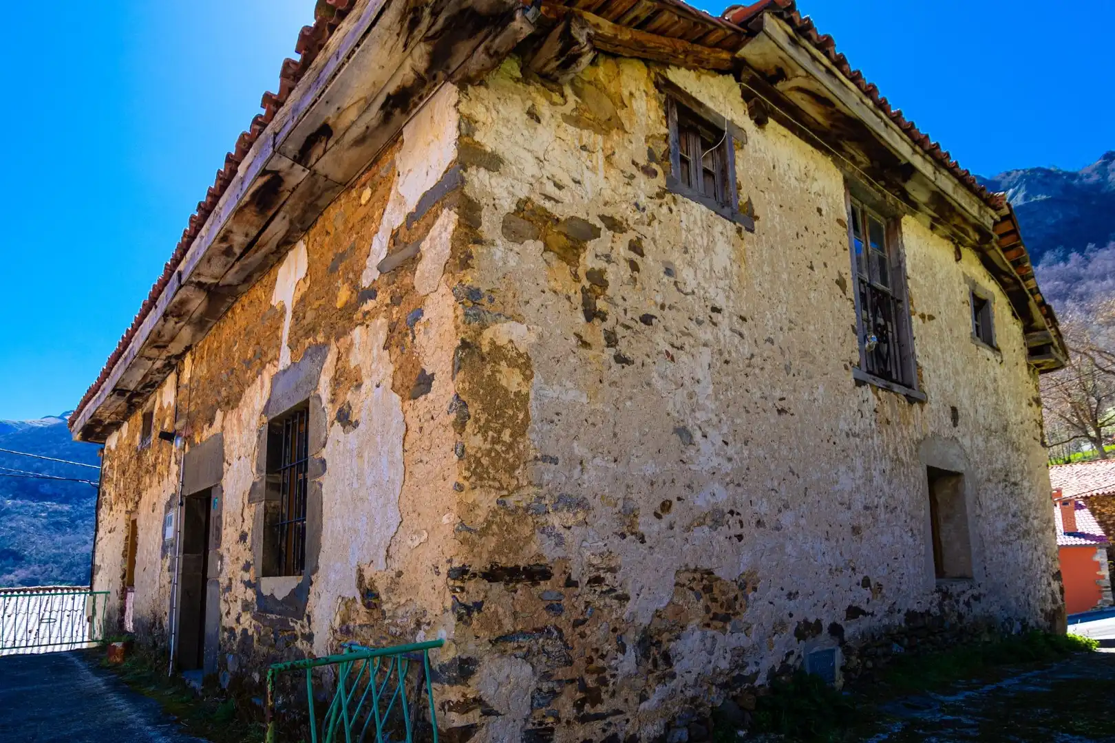 Exterior view of Houses for sale in Vega de Liébana  with Terrace