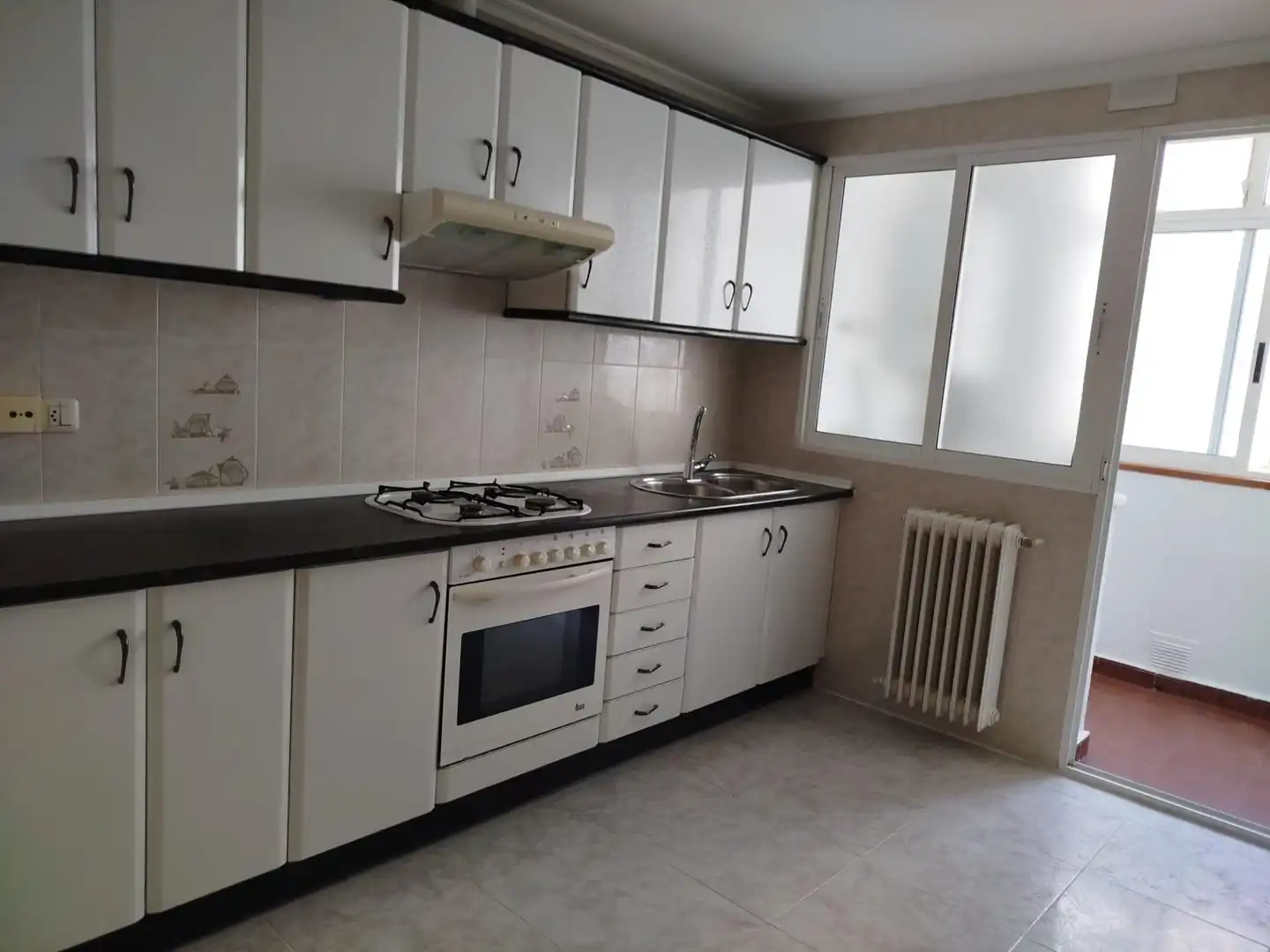 Cocina de Piso en venta en Albacete con Calefacción, Trastero y Balcón
