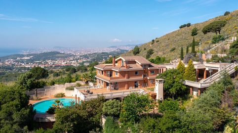 Elegante y majestuosa residencia con la mejor vista de Alella