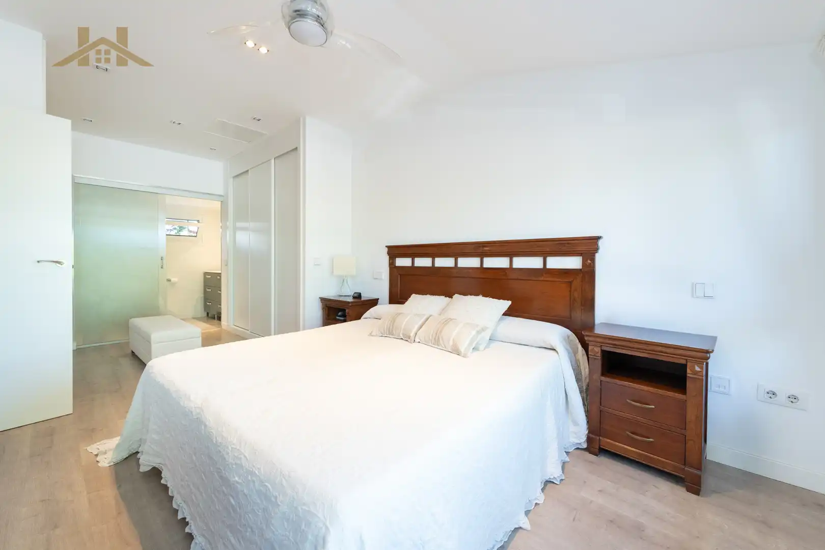 Bedroom of Detached homes for sale in Boadilla del Monte  with Air Conditioner, Heating and Private garden