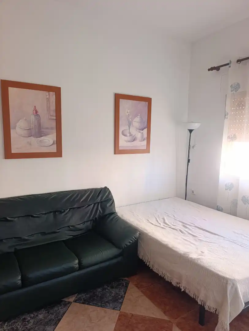 Bedroom of Study for rent in Málaga  with Furnished and Washing machine