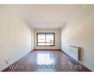 Bedroom of Flat for sale in Meaño  with Heating and Parquet flooring